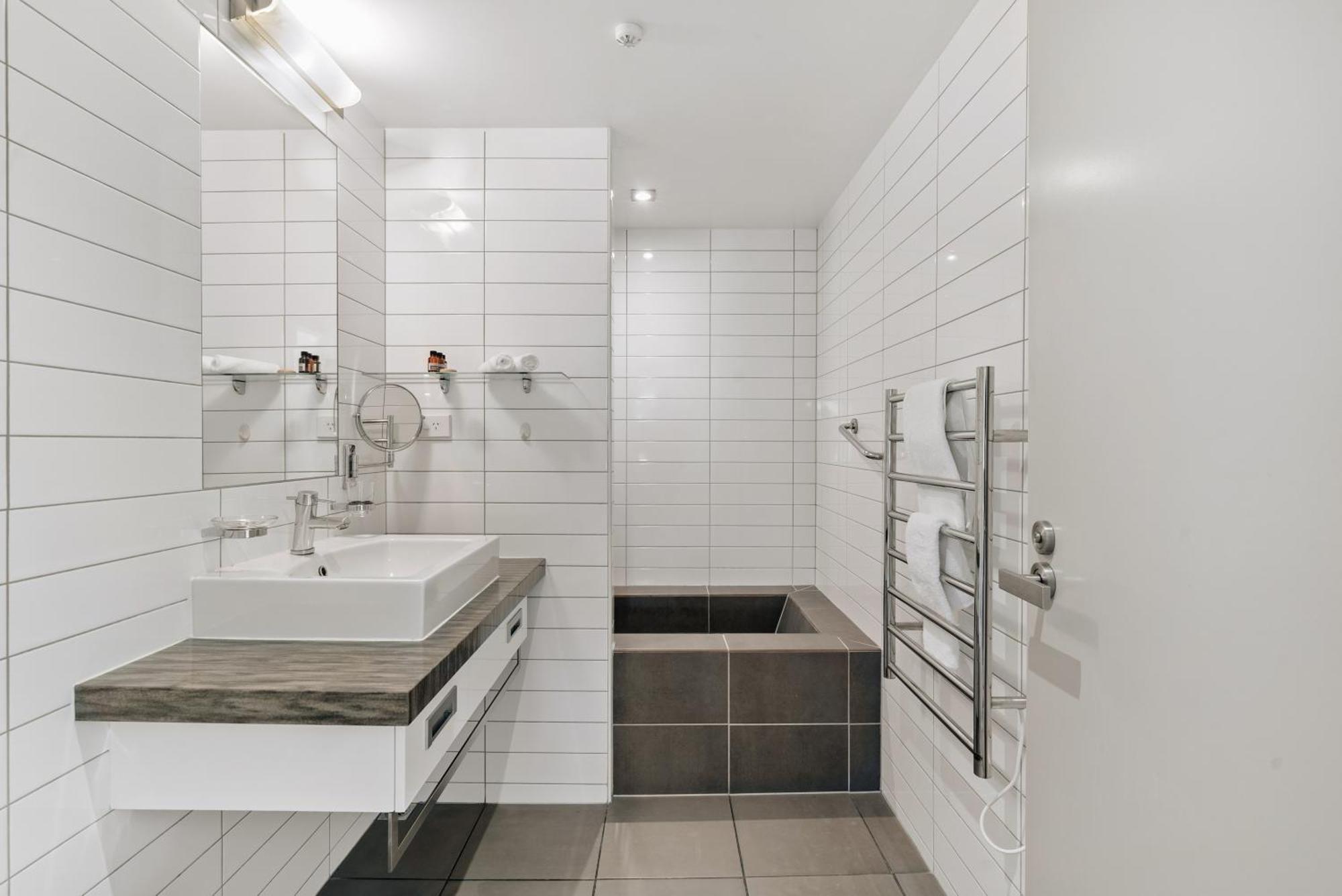 Modern Executive Living In Pounamu Queenstown Exteriör bild